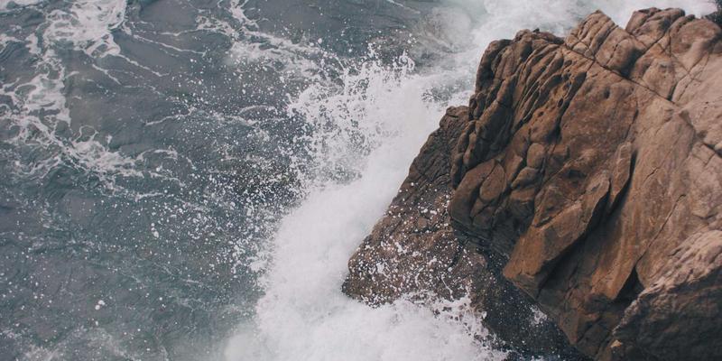 创意礼品新蓝海：解码蓝牙音箱与白噪音机器的家居生活美学